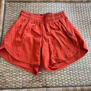 Lululemon Track That Mid-Rise Lined Short 5” SZ 6 Aztec Brick